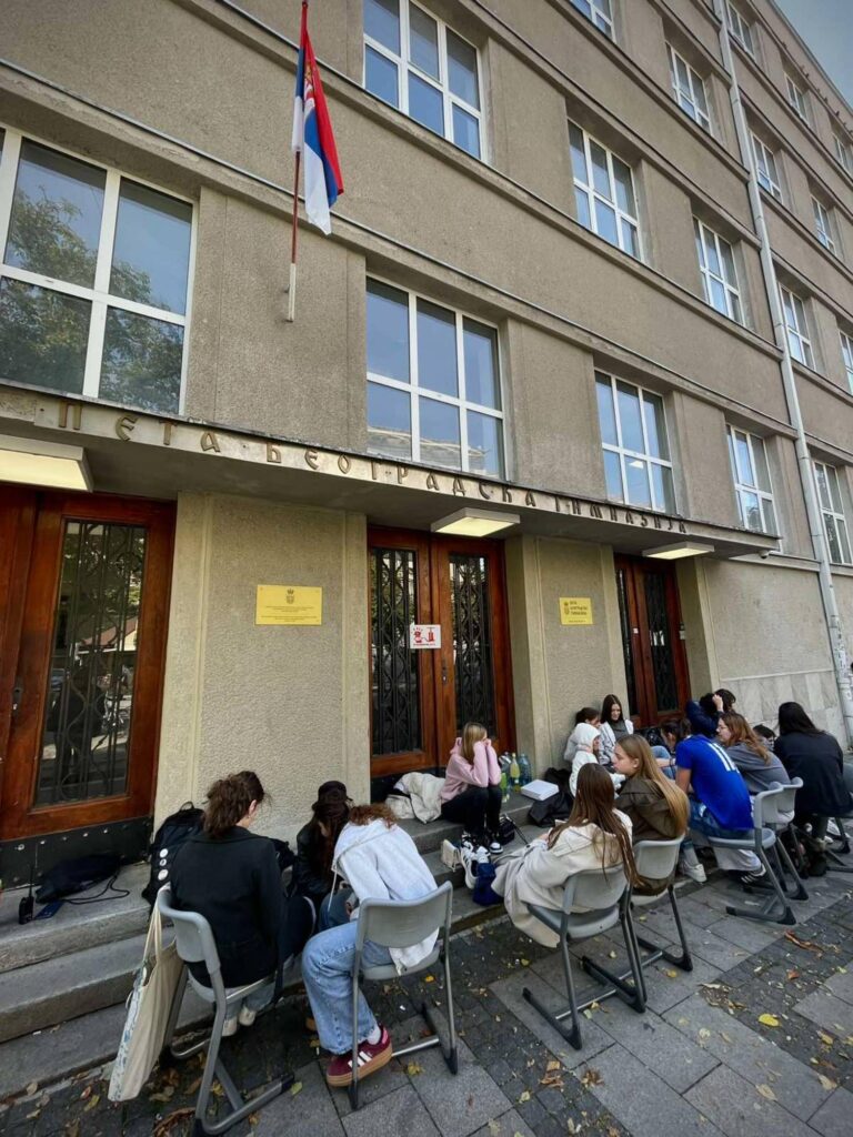 Savet roditelja Pete beogradske gimnazije: U ponedeljak protest ispred škole